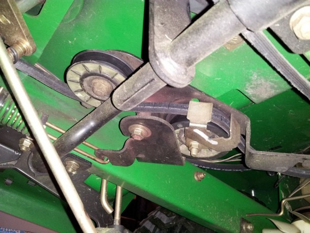 John Deere X300 Traction Drive Belt Diagram